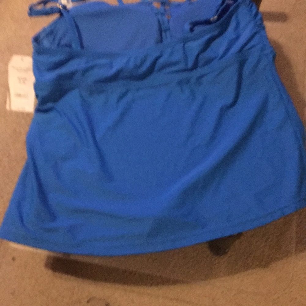 Swimsuit top - Picture 2 of 2